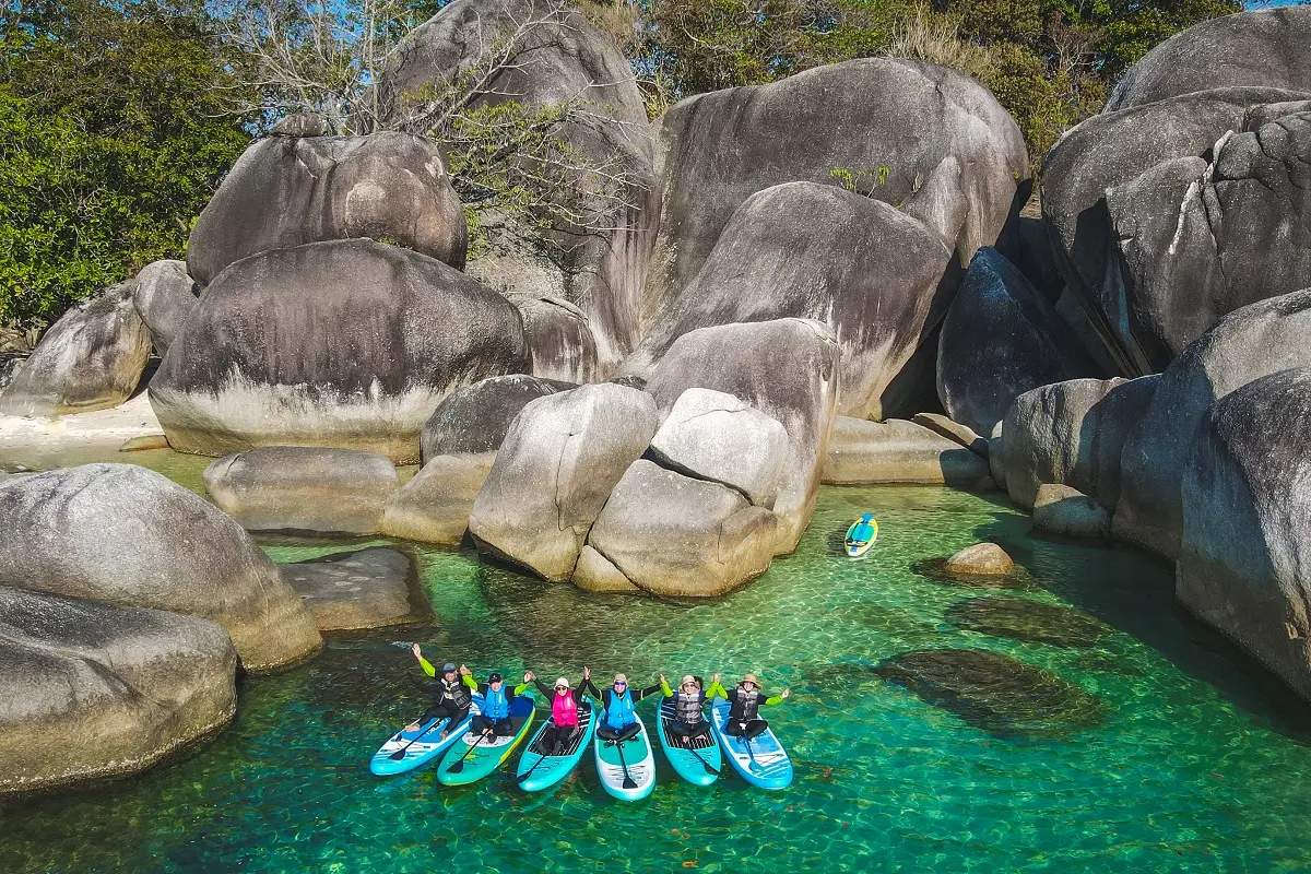 Keindahan Pantai Tanjung Tinggi