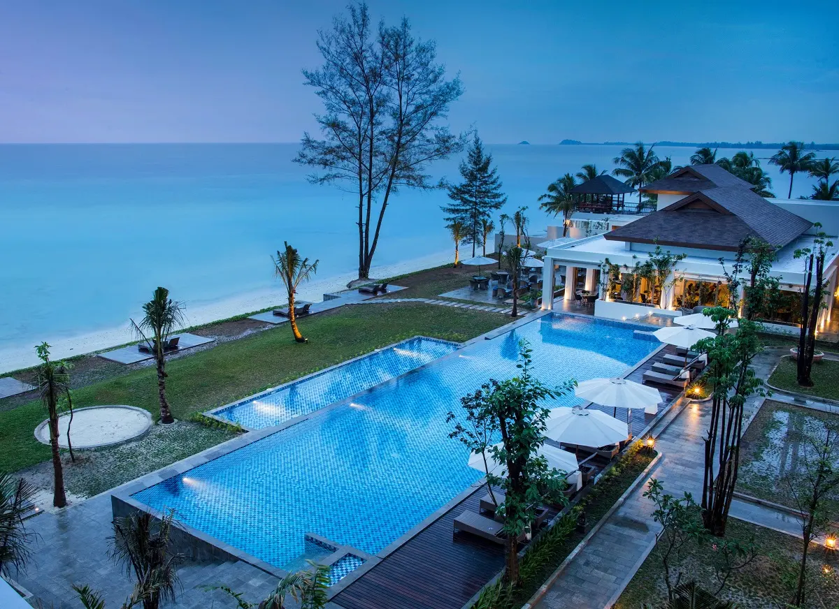 Hotel Santika Premiere Beach Resort Pool