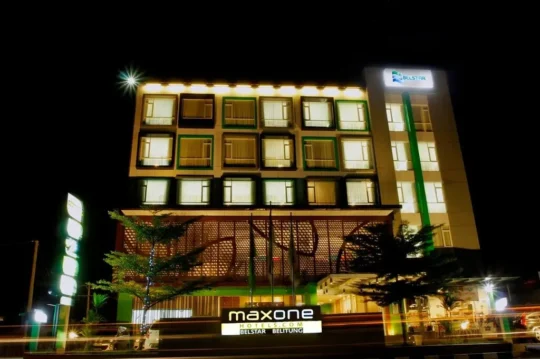 Hotel DK Belstar Belitung
